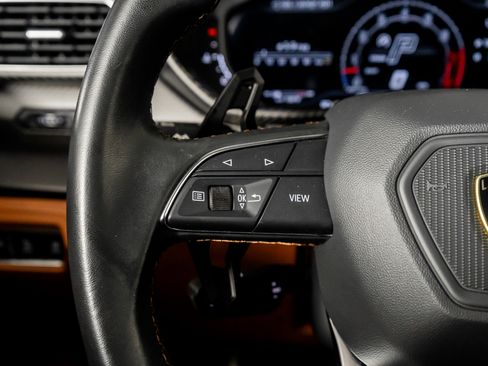 Used 2023 Lamborghini Urus S image 45