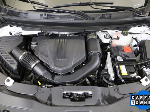 Used 2025 GMC Acadia Elevation image 14