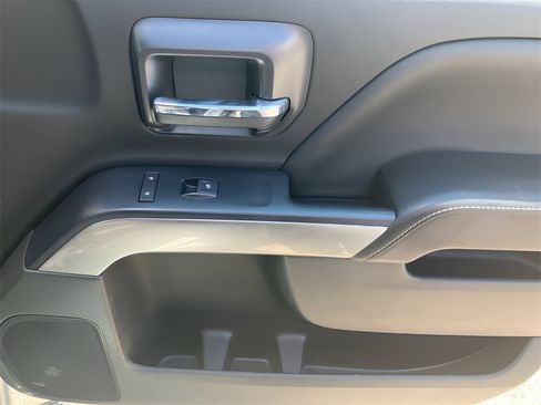 Used 2018 Chevrolet Silverado 1500 LT w/ All Star Edition image 38