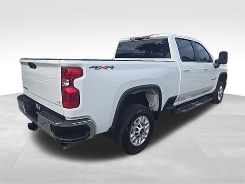 Used 2025 Chevrolet Silverado 2500 LT w/ Convenience Package AWD/4WD image 5