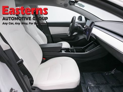 Used 2020 Tesla Model 3 Standard Range Plus image 21