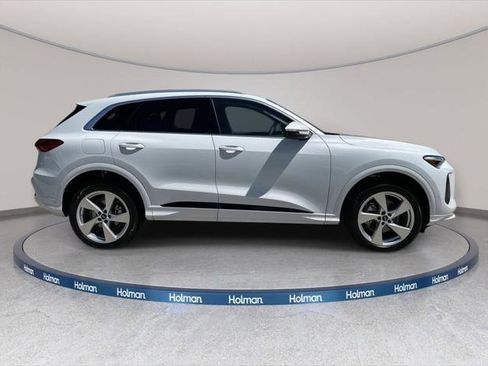 Certified 2025 Audi Q5 Premium Plus w/ Premium Plus AWD/4WD image 4