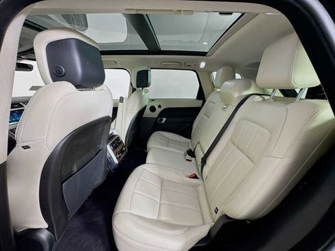 Used 2020 Land Rover Range Rover Sport HSE image 24