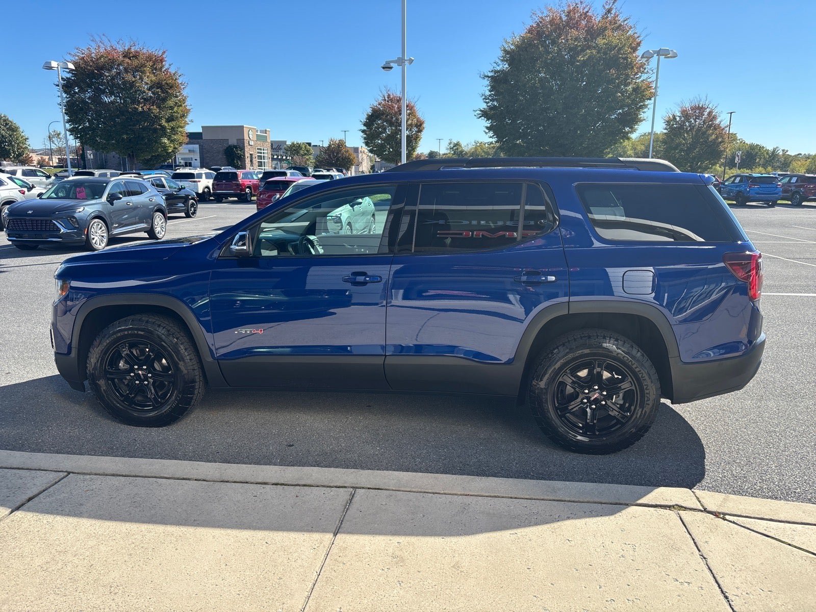 Certified 2023 GMC Acadia AT4 w/ Technology Package AWD/4WD image 1