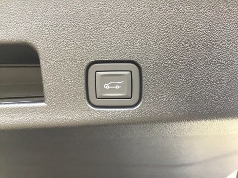 New 2026 Chevrolet Traverse LT w/ Driver Confidence Package image 7