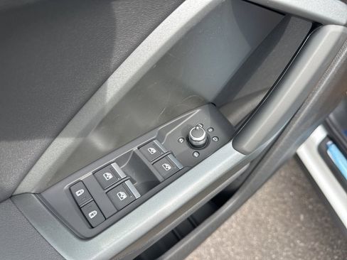 New 2025 Audi Q3 2.0T Premium image 13