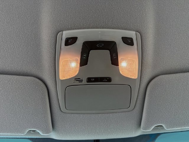 Used 2011 Toyota Sienna LE FWD image 18