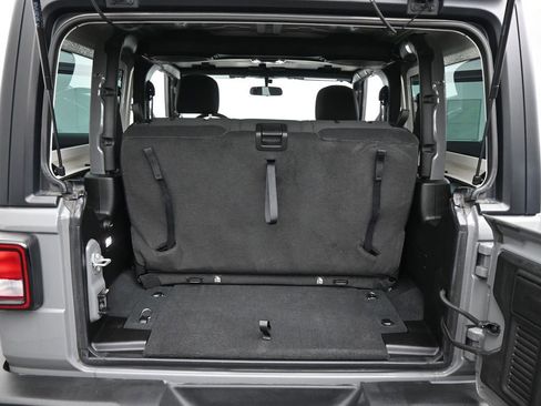 Used 2023 Jeep Wrangler Willys image 19