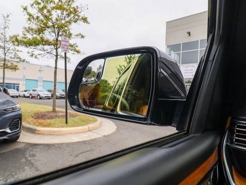 Used 2022 Jeep Grand Wagoneer Series III w/ Rear Seat Video Group 1 image 70