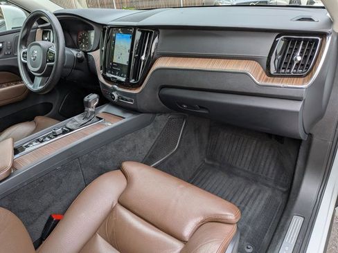 Used 2019 Volvo XC60 T5 Inscription w/ Protection Package Premier image 25