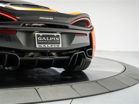 Used 2017 McLaren 570S image 39