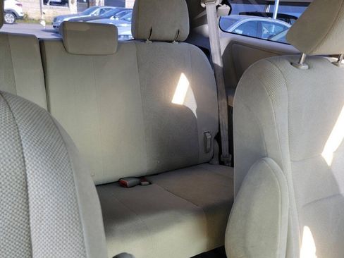 Used 2014 Toyota Sienna L FWD image 14