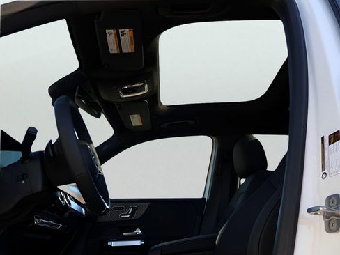 New 2026 Mercedes-Benz GLB 250 4MATIC image 39