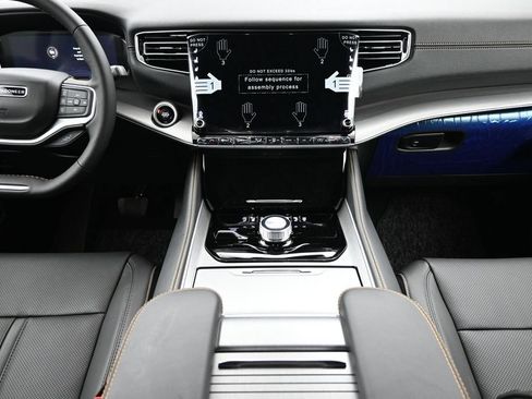 New 2026 Jeep Grand Wagoneer 4WD image 7