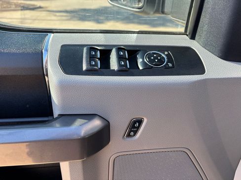 Used 2021 Ford F250 XLT w/ FX4 Off-Road Package image 12