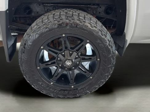Used 2019 GMC Sierra 2500 SLT w/ All Terrain HD Package AWD/4WD image 24