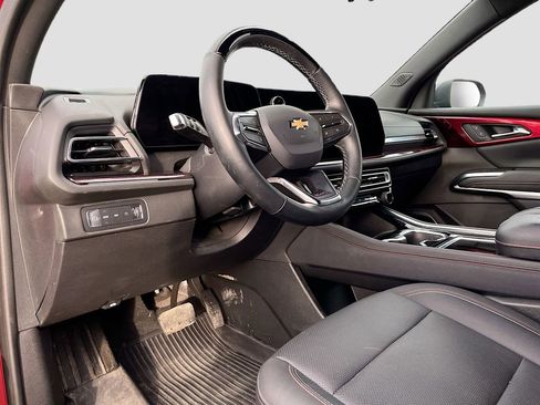 Used 2025 Chevrolet Traverse Z71 w/ Enhanced Driving Package image 9