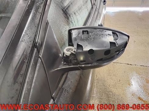 Used 2012 Ford Focus SE image 17