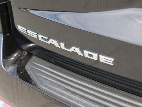 Used 2023 Cadillac Escalade Premium Luxury image 10