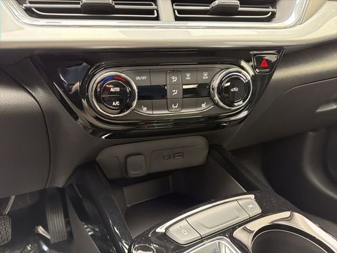 New 2026 Chevrolet Trax LT w/ Driver Confidence Package FWD image 16
