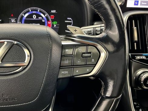 Used 2022 Lexus LX 600 4WD w/ Luxury Package image 22