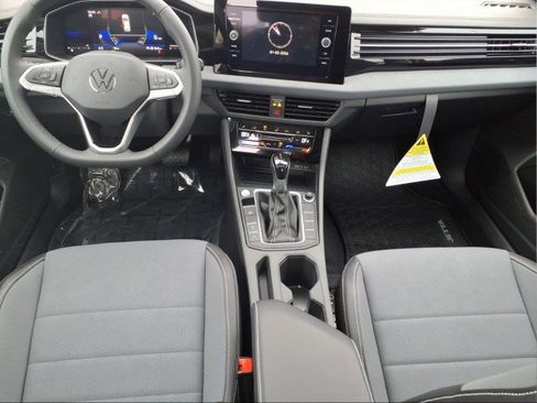 New 2026 Volkswagen Jetta SE image 11