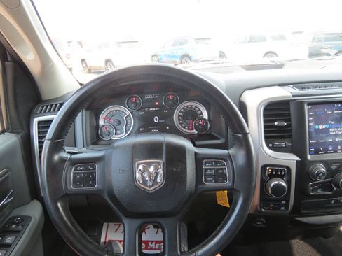Used 2019 RAM 1500 Classic SLT w/ Luxury Group AWD/4WD image 18