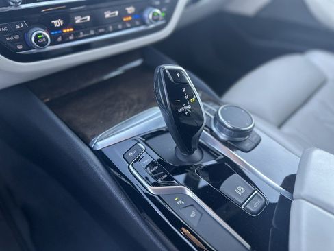 Used 2020 BMW 530i w/ Executive Package image 23