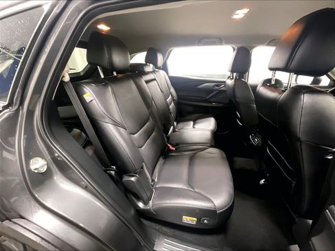Used 2022 MAZDA CX-9 Touring image 16