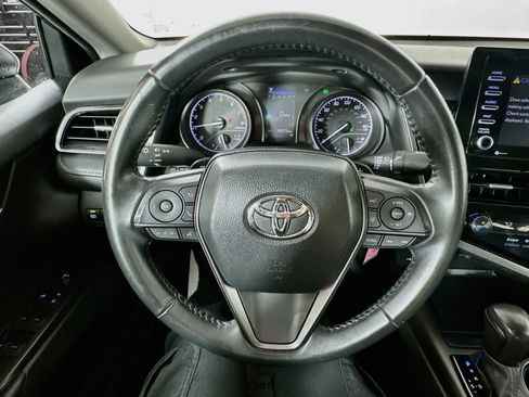Used 2024 Toyota Camry SE FWD image 11