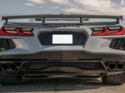 Used 2025 Chevrolet Corvette Stingray Premium Cpe w/ Z51 Performance Package RWD image 7