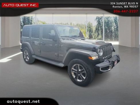 Used 2019 Jeep Wrangler Unlimited Sahara AWD/4WD image 3