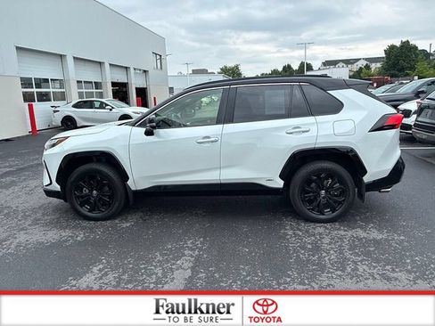 Used 2024 Toyota RAV4 XSE w/ Advanced Technology Package AWD/4WD image 15