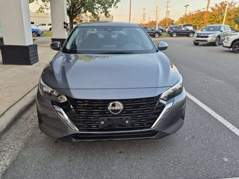 Used 2024 Nissan Sentra SV FWD image 8