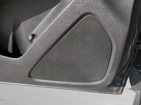 Used 2019 Chevrolet Equinox LT FWD image 23