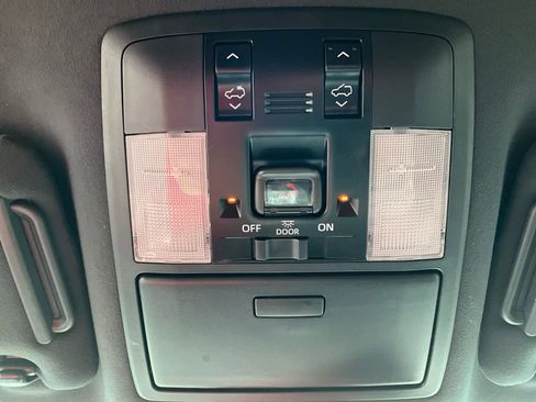 Used 2022 Lexus GX 460 Premium w/ Premium Package AWD/4WD image 21