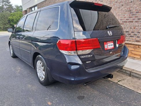 Used 2010 Honda Odyssey LX image 3