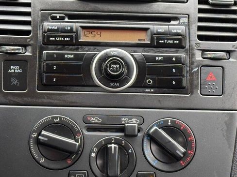 Used 2012 Nissan Versa 1.8 S image 17