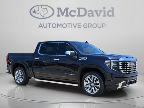 Used 2023 GMC Sierra 1500 Denali w/ Denali Reserve Package AWD/4WD image 8