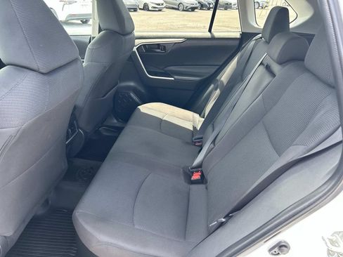 Used 2021 Toyota RAV4 LE AWD/4WD image 23