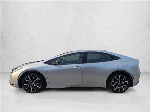 Used 2023 Toyota Prius Prime FWD image 9