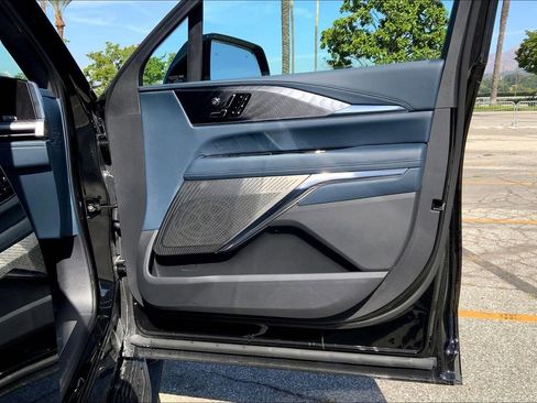 Used 2025 Cadillac Escalade IQ Luxury 2 image 33