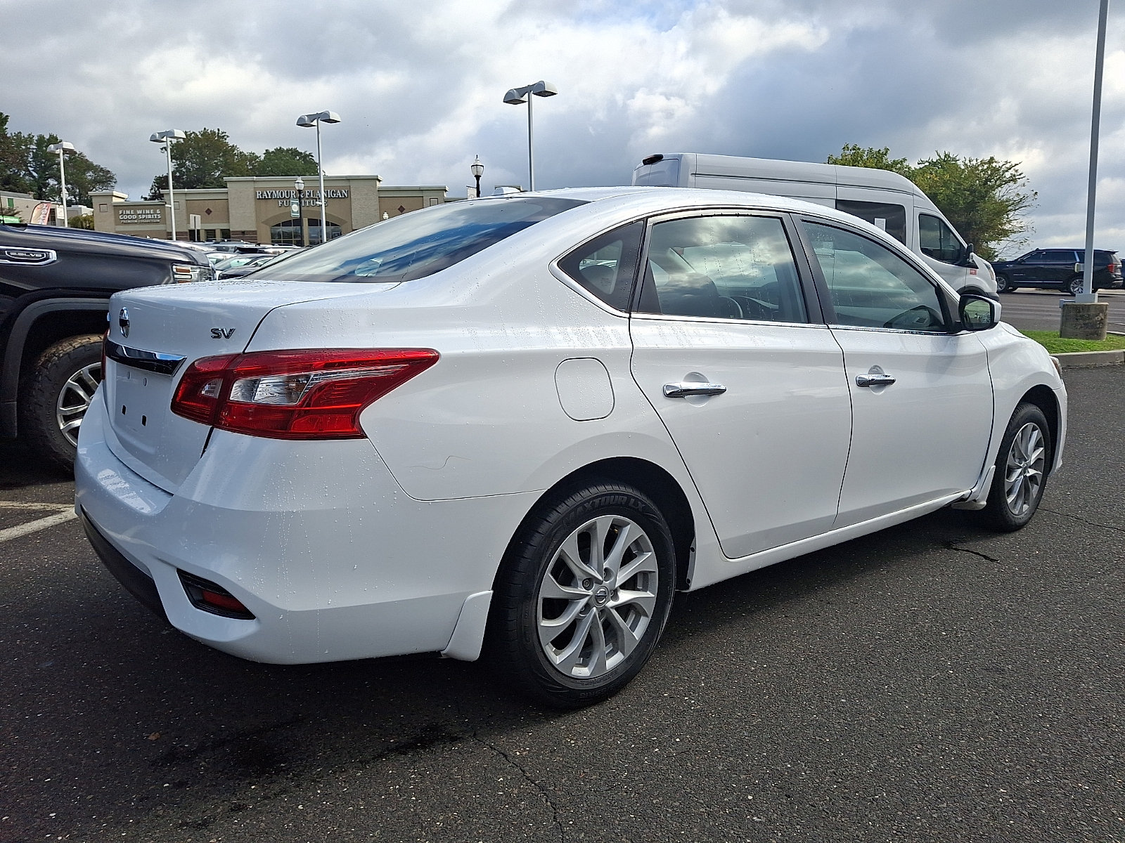 Certified 2019 Nissan Sentra SV FWD image 6