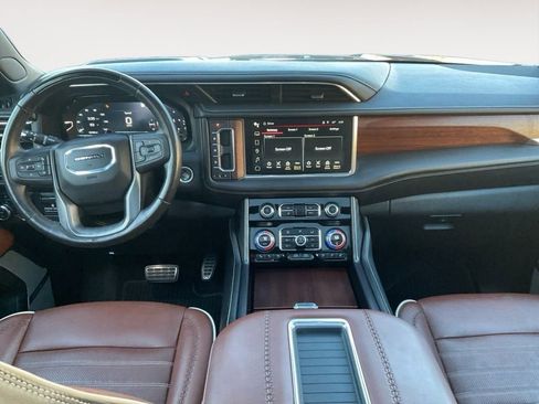 Used 2023 GMC Yukon Denali Ultimate image 10