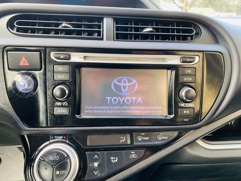 Used 2015 Toyota Prius C One FWD image 31