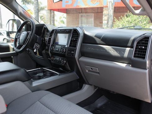 Used 2020 Ford F250 XLT w/ XLT Value Package AWD/4WD image 33