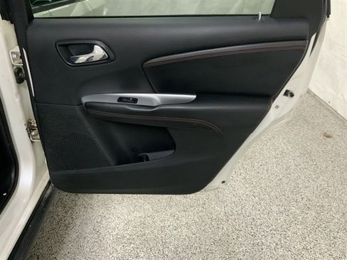 Used 2016 Dodge Journey R/T image 21