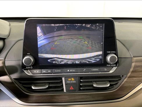 Used 2024 Nissan Altima 2.5 SV image 30