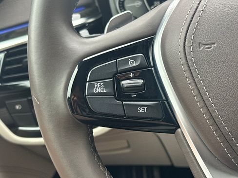 Used 2018 BMW 530e RWD image 30