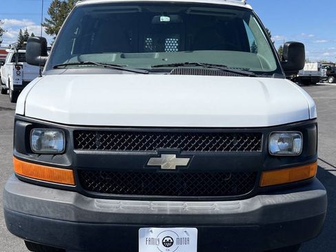 Used 2013 Chevrolet Express 2500 RWD image 2
